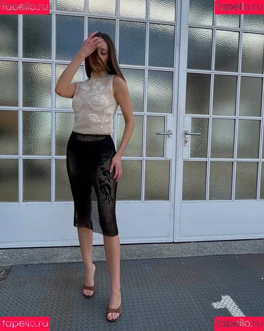 Alycia Debnam Carey / DebnamCarey / alyciajasmin Onlyfans Photo Gallery 