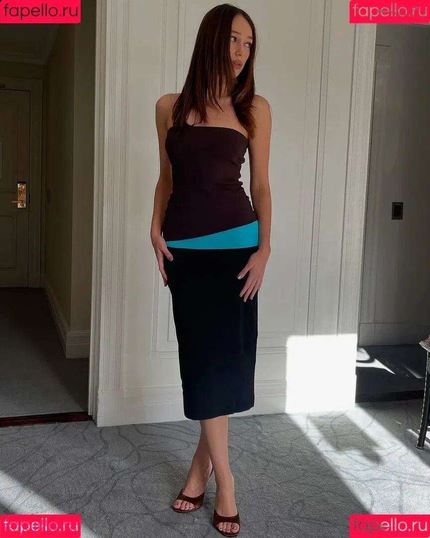 Alycia Debnam Carey / DebnamCarey / alyciajasmin Onlyfans Photo Gallery 