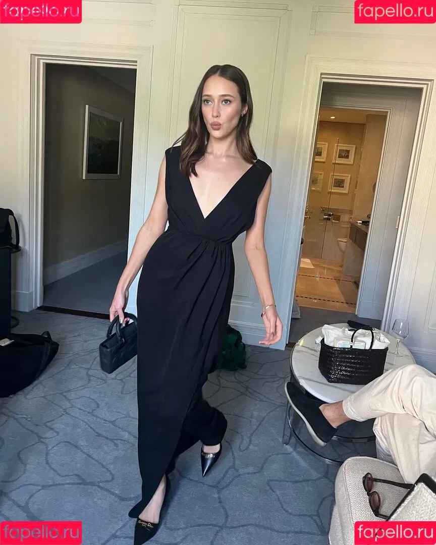 Alycia Debnam Carey / DebnamCarey / alyciajasmin Onlyfans Photo Gallery 