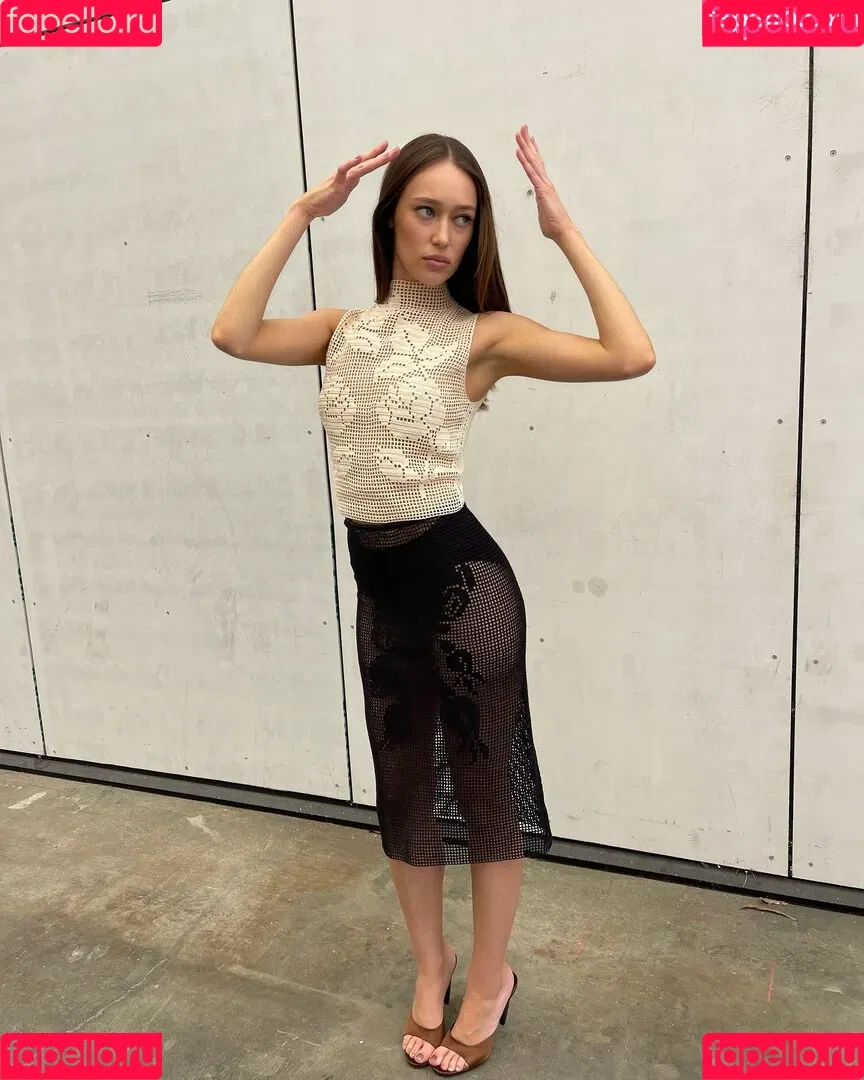 Alycia Debnam Carey / DebnamCarey / alyciajasmin Onlyfans Photo Gallery 