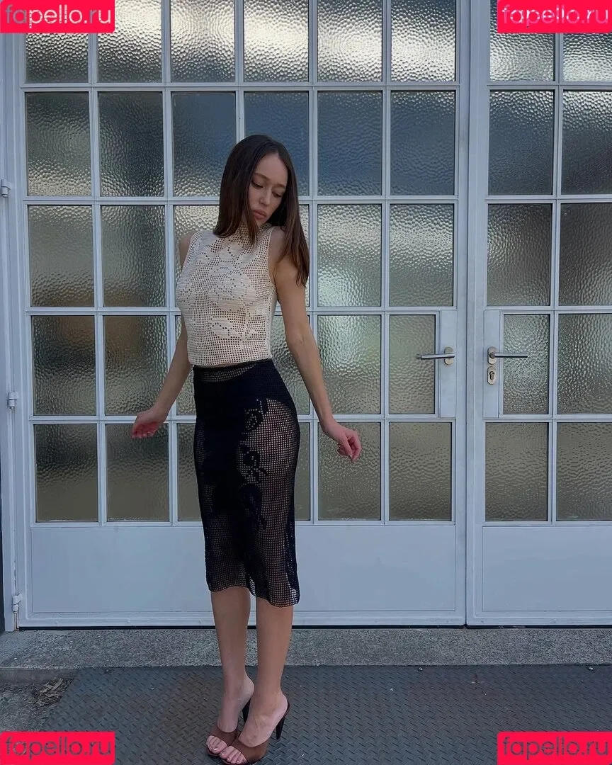 Alycia Debnam Carey / DebnamCarey / alyciajasmin Onlyfans Photo Gallery 