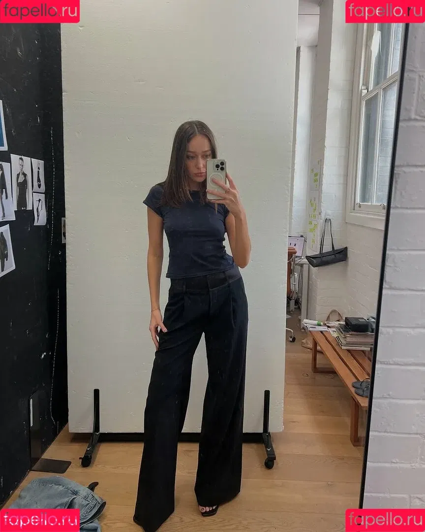 Alycia Debnam Carey / DebnamCarey / alyciajasmin Onlyfans Photo Gallery 
