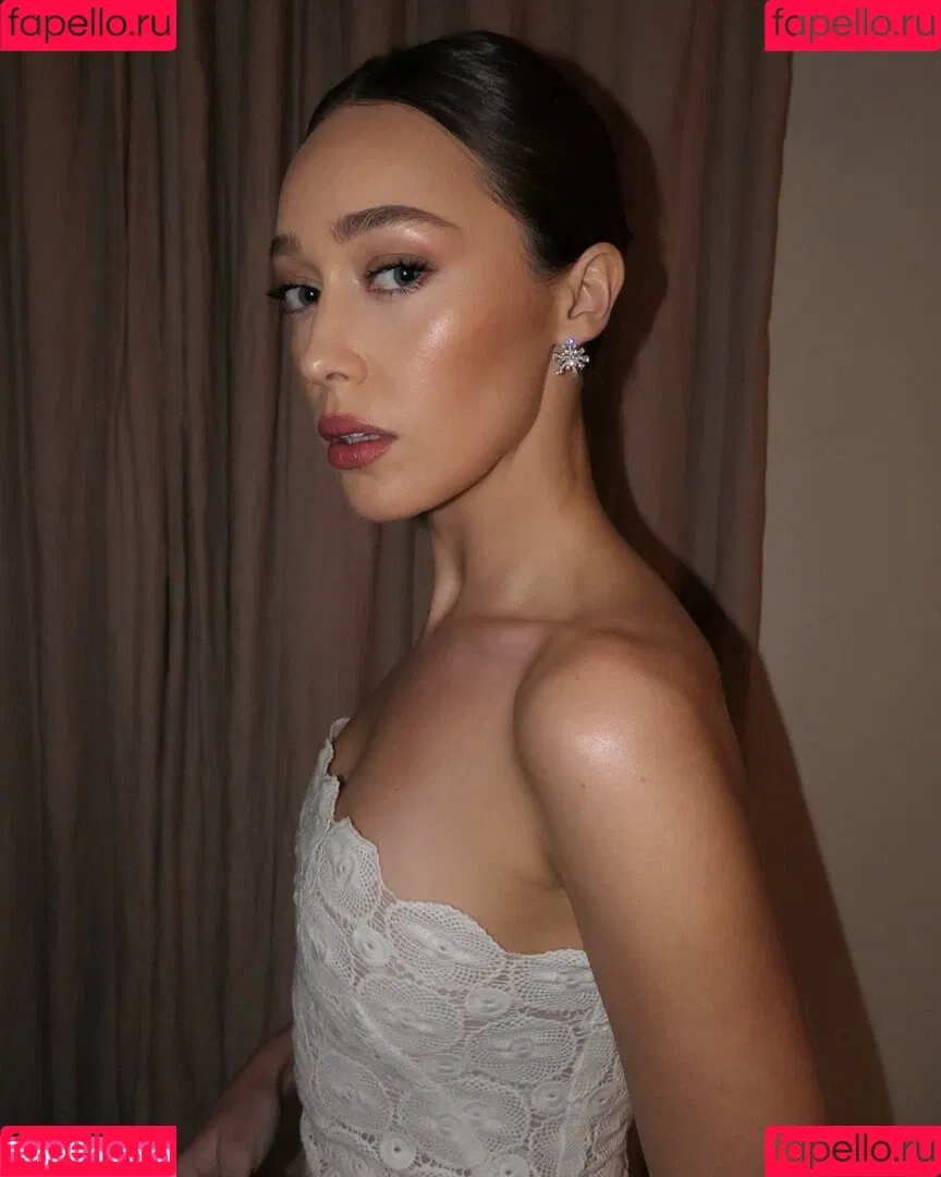 Alycia Debnam Carey / DebnamCarey / alyciajasmin Onlyfans Photo Gallery 