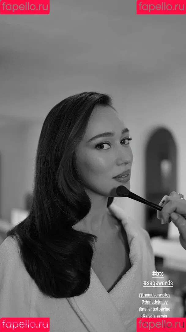 Alycia Debnam Carey / DebnamCarey / alyciajasmin Onlyfans Photo Gallery 
