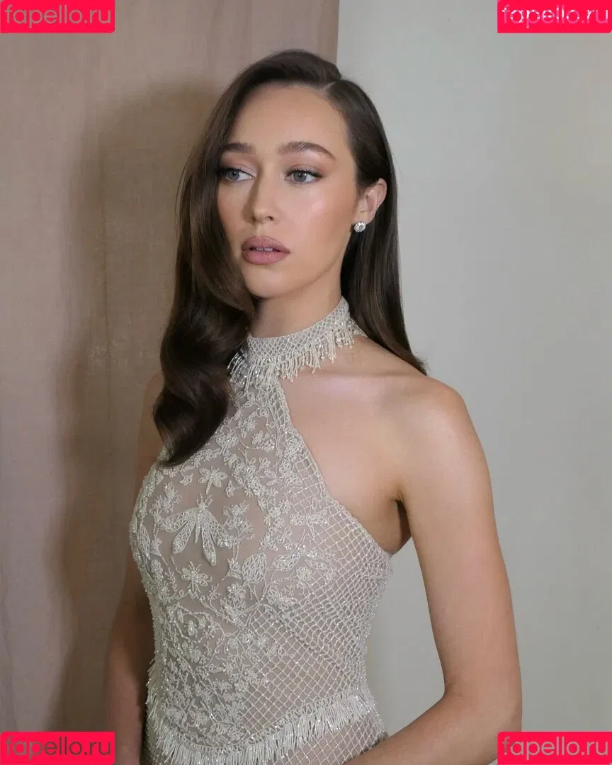 Alycia Debnam Carey / DebnamCarey / alyciajasmin Onlyfans Photo Gallery 