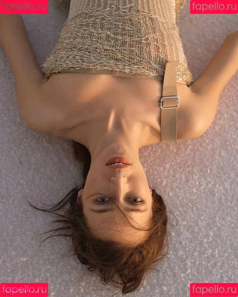 Alycia Debnam Carey / DebnamCarey / alyciajasmin Onlyfans Photo Gallery 