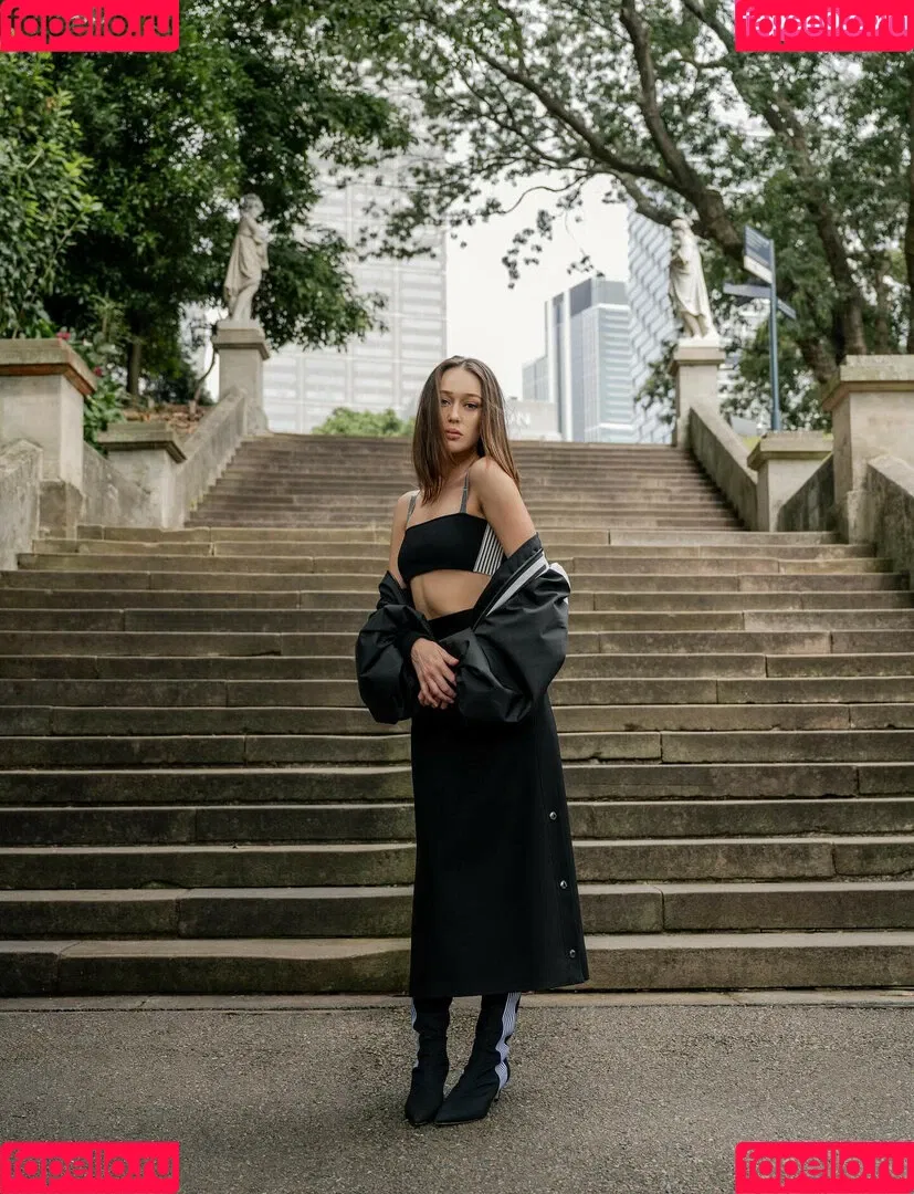 Alycia Debnam Carey / DebnamCarey / alyciajasmin Onlyfans Photo Gallery 