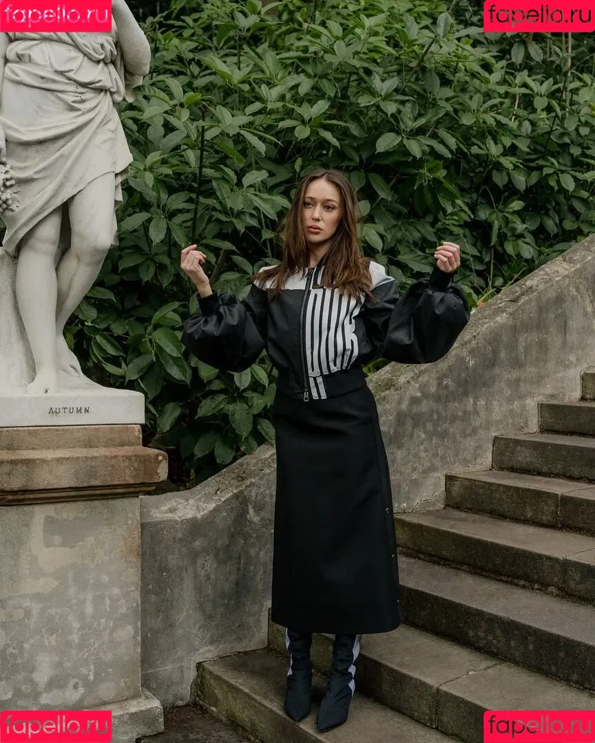 Alycia Debnam Carey / DebnamCarey / alyciajasmin Onlyfans Photo Gallery 