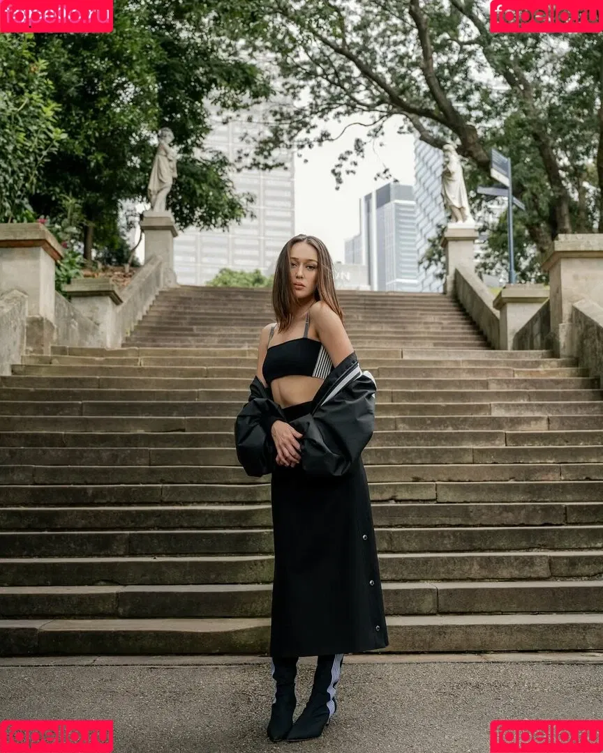 Alycia Debnam Carey / DebnamCarey / alyciajasmin Onlyfans Photo Gallery 
