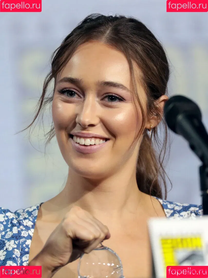 Alycia Debnam Carey / DebnamCarey / alyciajasmin Onlyfans Photo Gallery 