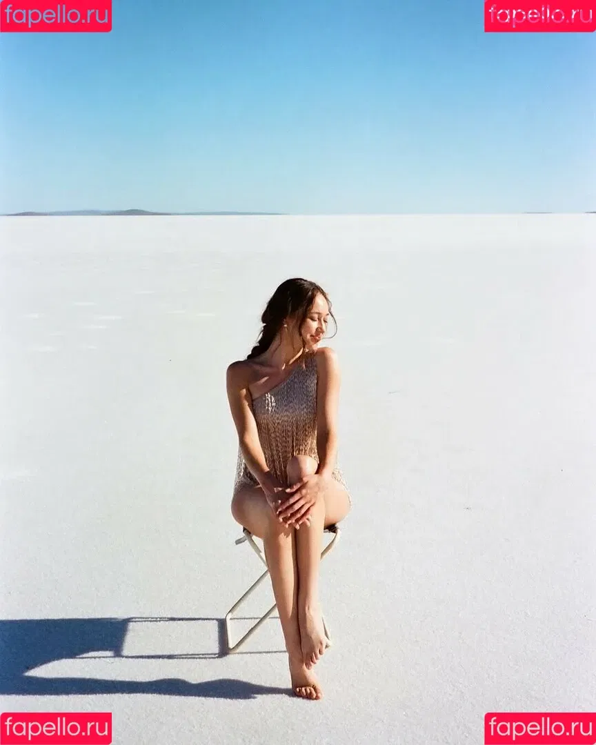 Alycia Debnam Carey / DebnamCarey / alyciajasmin Onlyfans Photo Gallery 