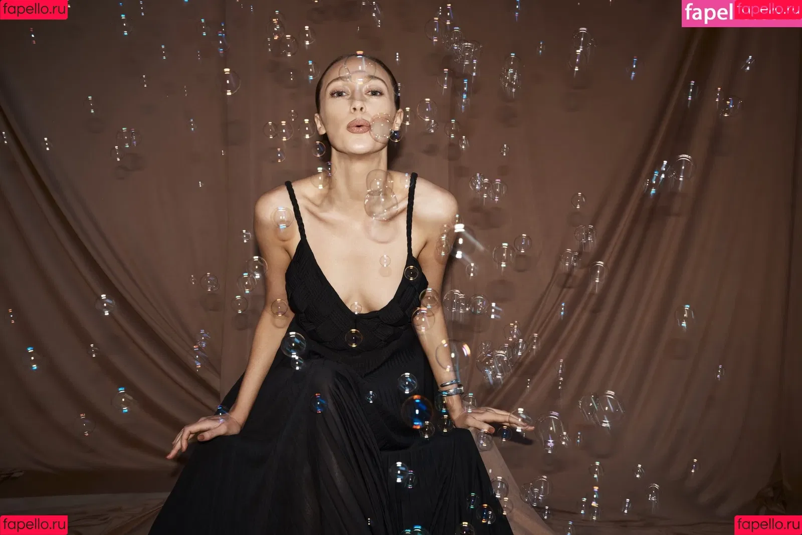 Alycia Debnam Carey / DebnamCarey / alyciajasmin Onlyfans Photo Gallery 