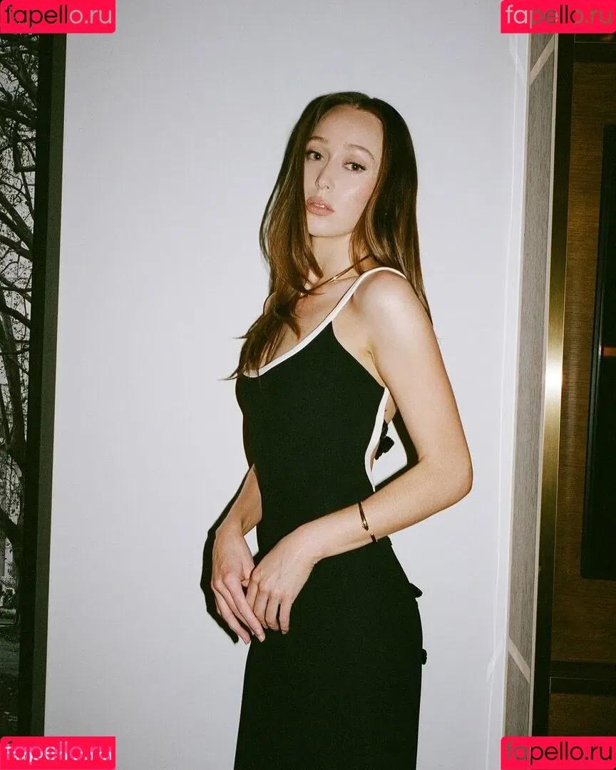 Alycia Debnam Carey / DebnamCarey / alyciajasmin Onlyfans Photo Gallery 