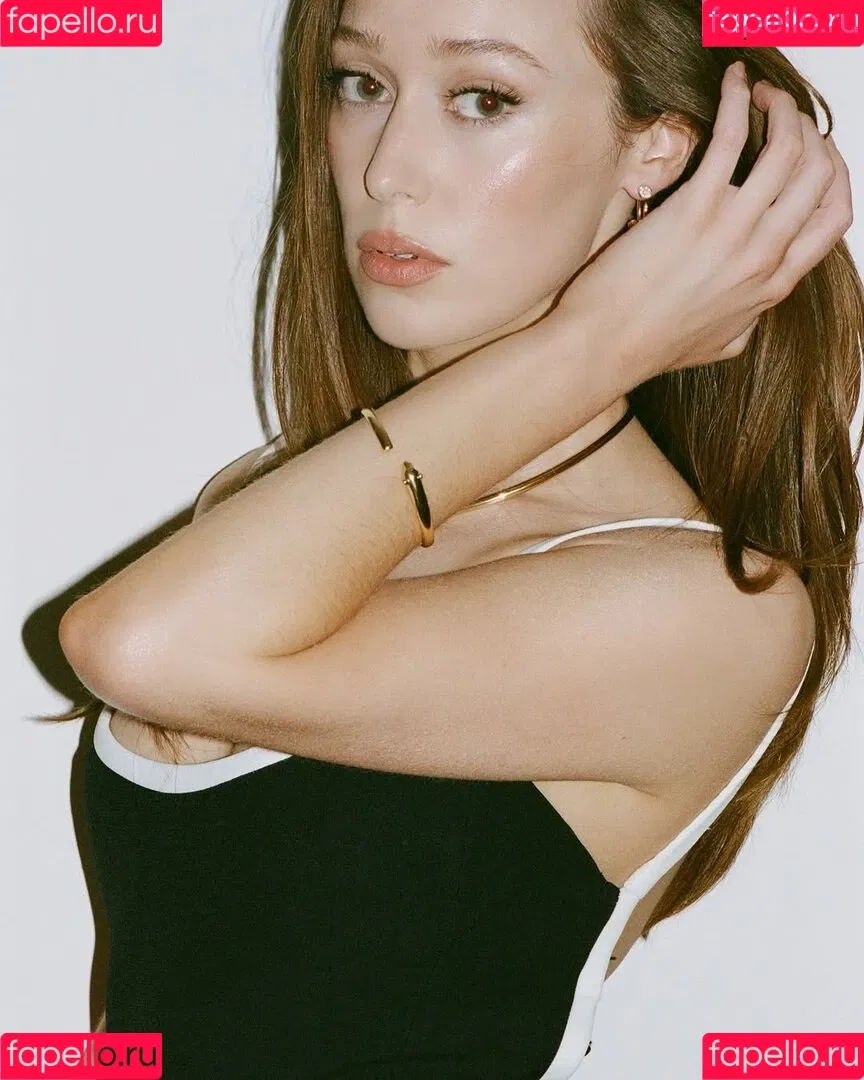 Alycia Debnam Carey / DebnamCarey / alyciajasmin Onlyfans Photo Gallery 