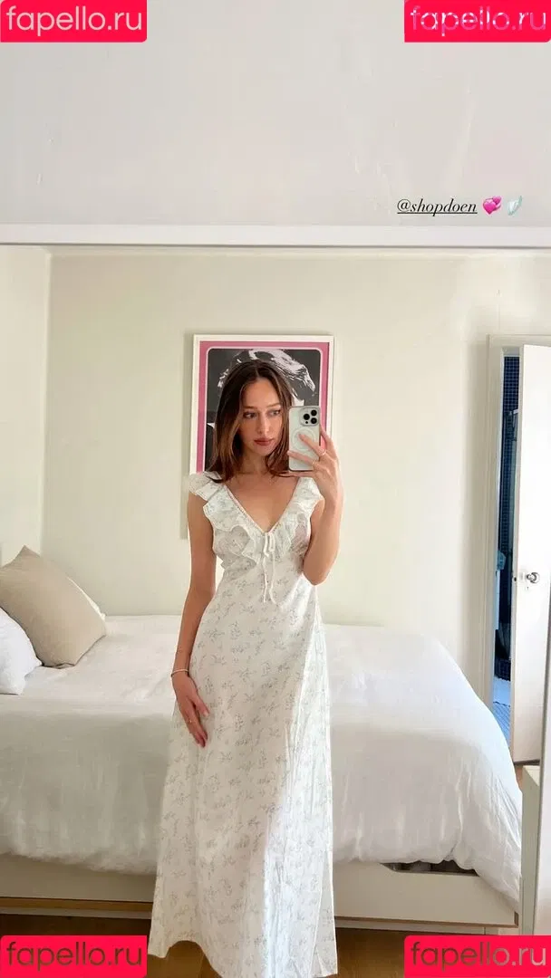 Alycia Debnam Carey / DebnamCarey / alyciajasmin Onlyfans Photo Gallery 
