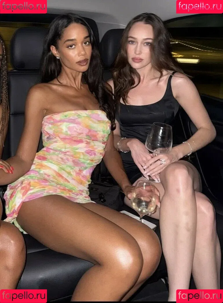 Alycia Debnam Carey / DebnamCarey / alyciajasmin Onlyfans Photo Gallery 