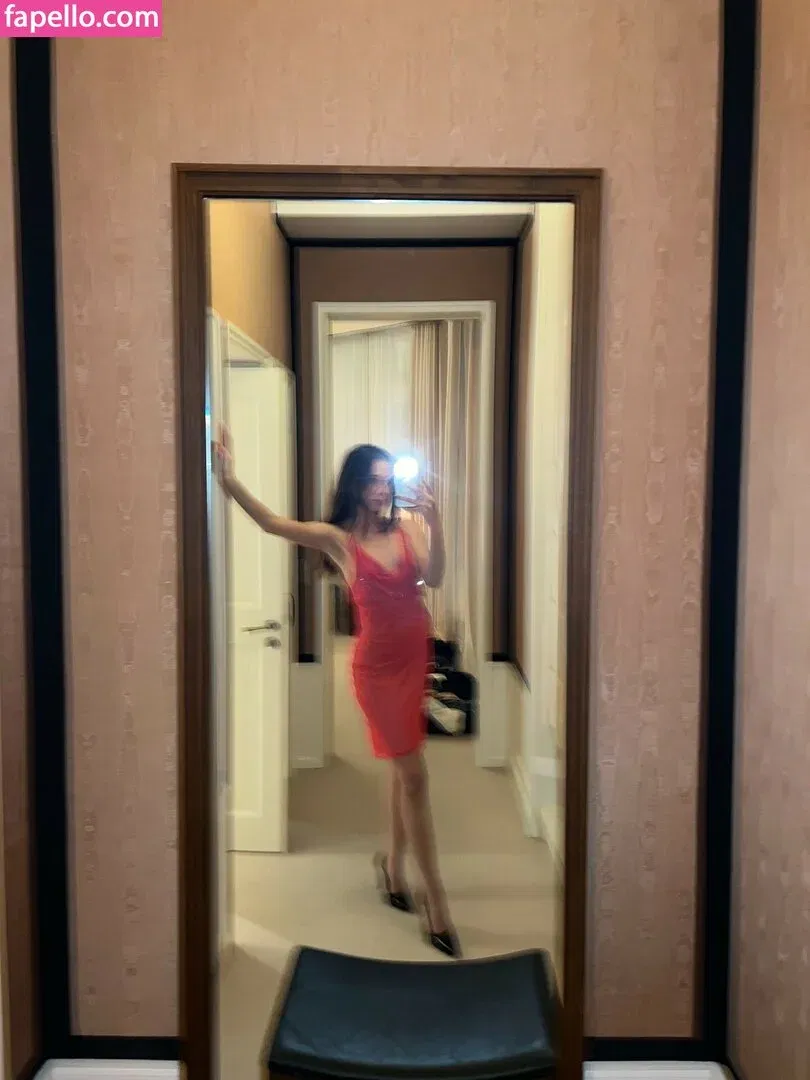 Alycia Debnam Carey / DebnamCarey / alyciajasmin Onlyfans Photo Gallery 