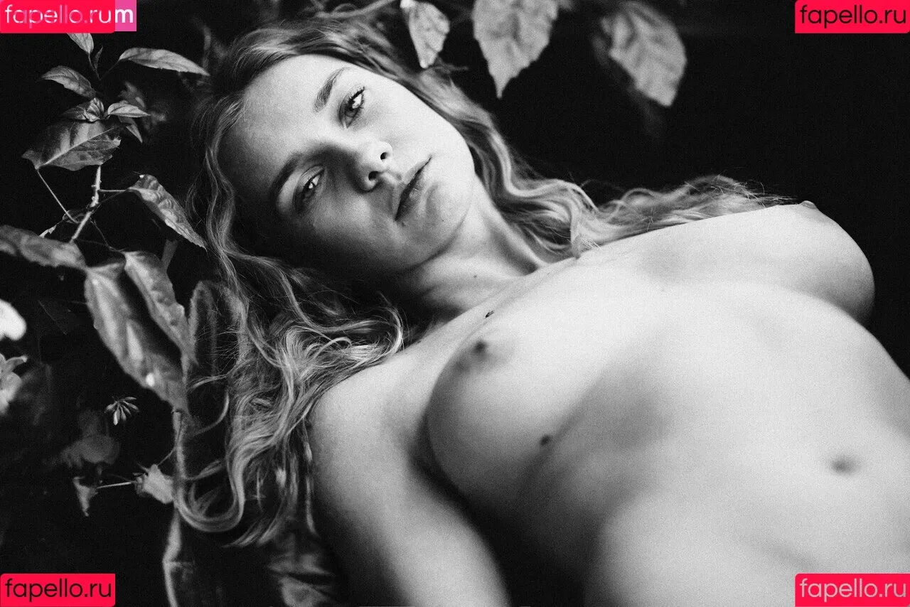 N__Tihomirova / Natali Tihomirova / natalia__tihomirovafanpage99 Onlyfans Photo Gallery 