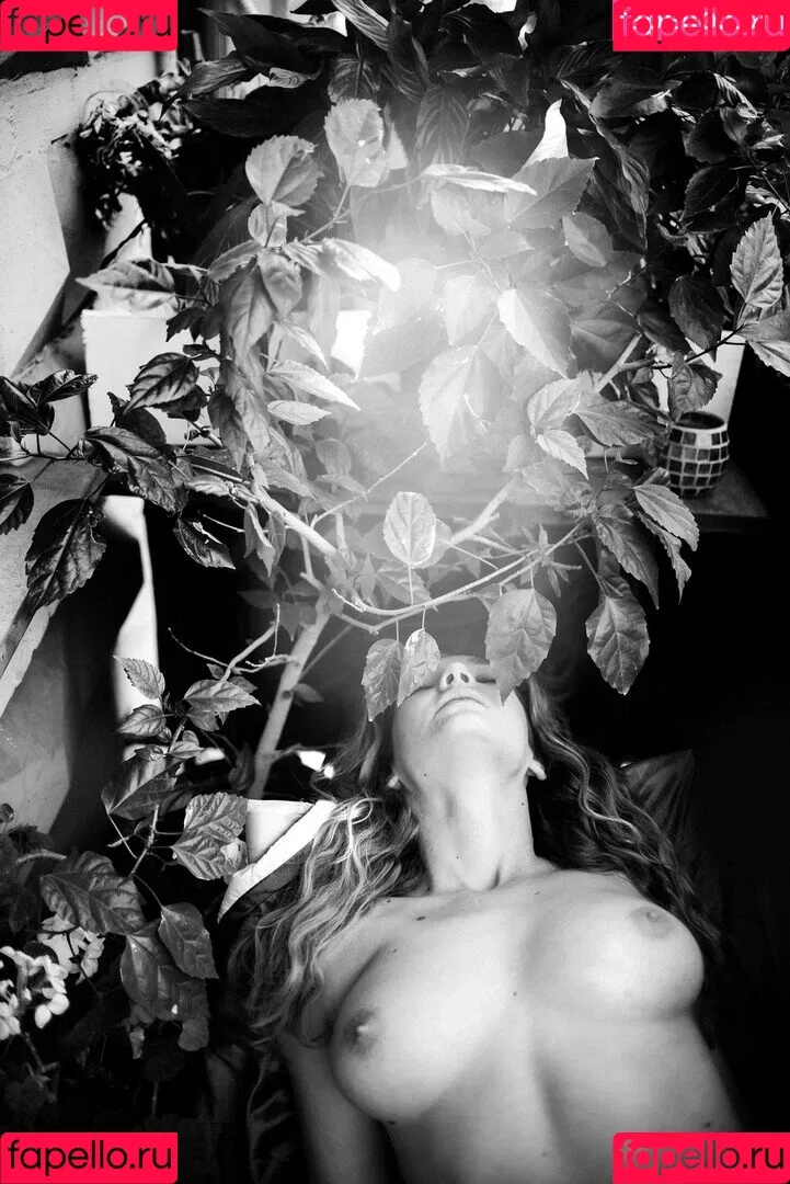 N__Tihomirova / Natali Tihomirova / natalia__tihomirovafanpage99 Onlyfans Photo Gallery 