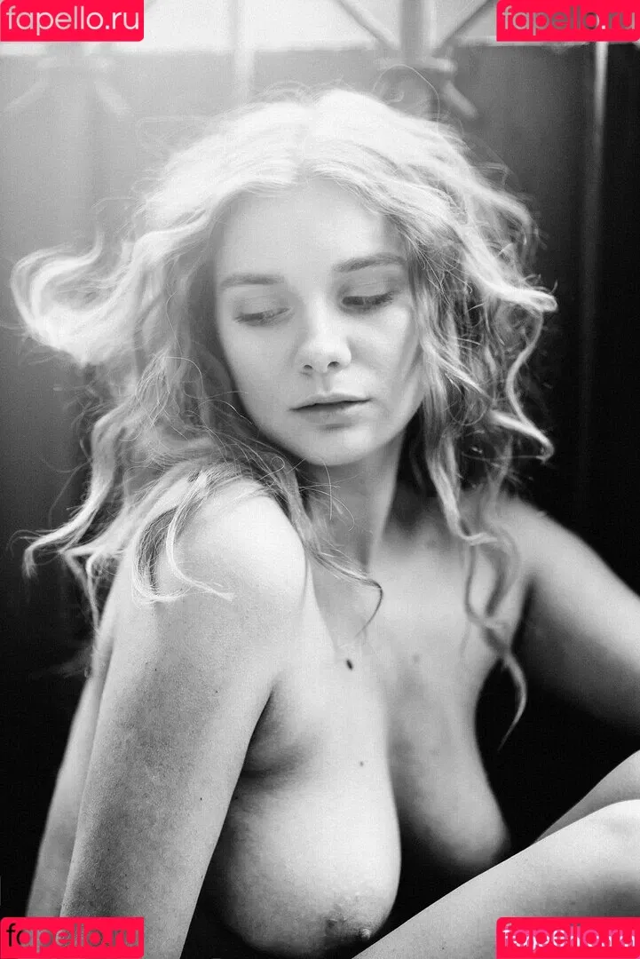 N__Tihomirova / Natali Tihomirova / natalia__tihomirovafanpage99 Onlyfans Photo Gallery 