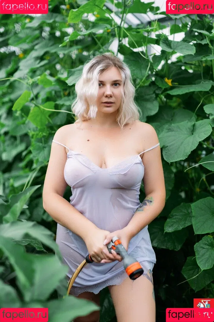 N__Tihomirova / Natali Tihomirova / natalia__tihomirovafanpage99 Onlyfans Photo Gallery 