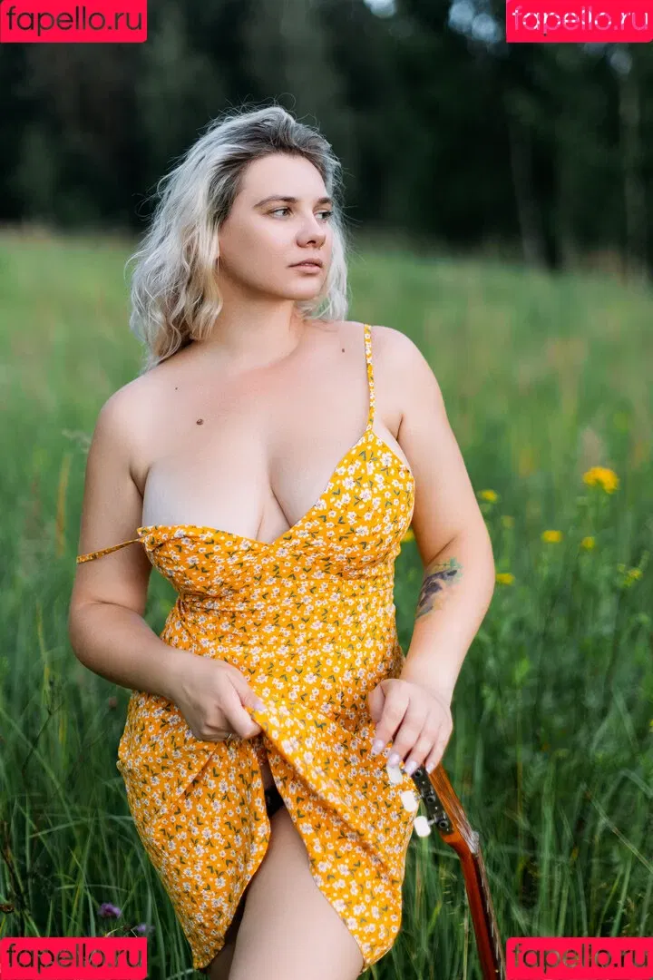 N__Tihomirova / Natali Tihomirova / natalia__tihomirovafanpage99 Onlyfans Photo Gallery 