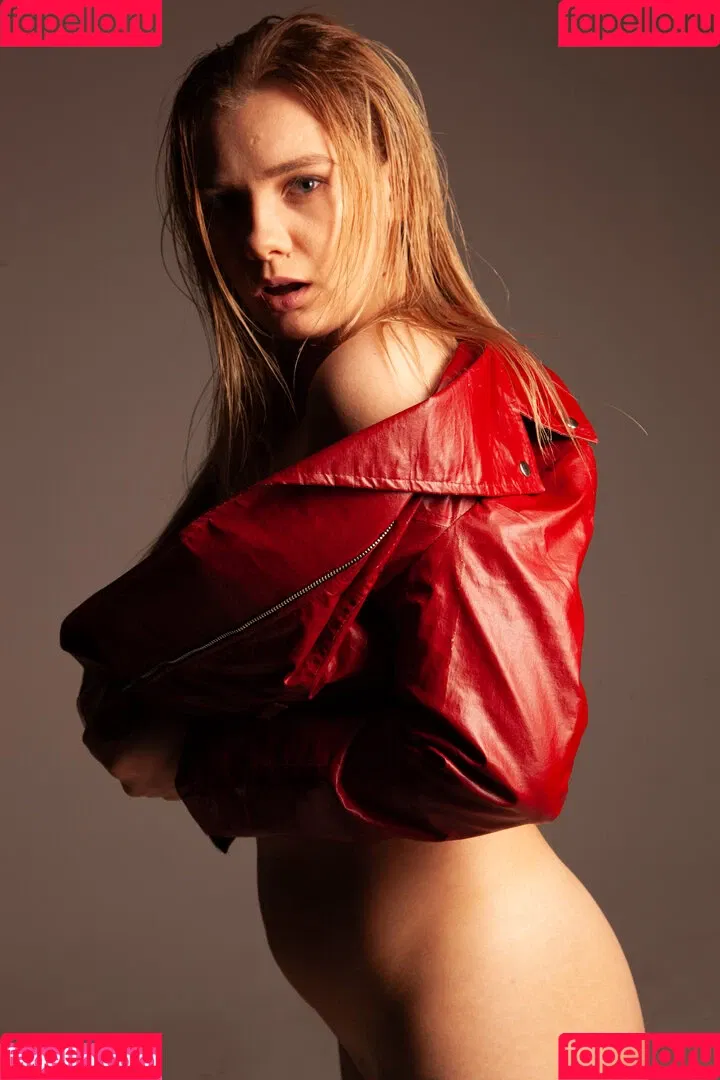 N__Tihomirova / Natali Tihomirova / natalia__tihomirovafanpage99 Onlyfans Photo Gallery 