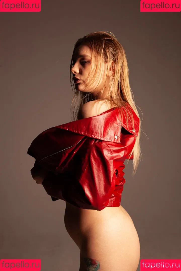 N__Tihomirova / Natali Tihomirova / natalia__tihomirovafanpage99 Onlyfans Photo Gallery 