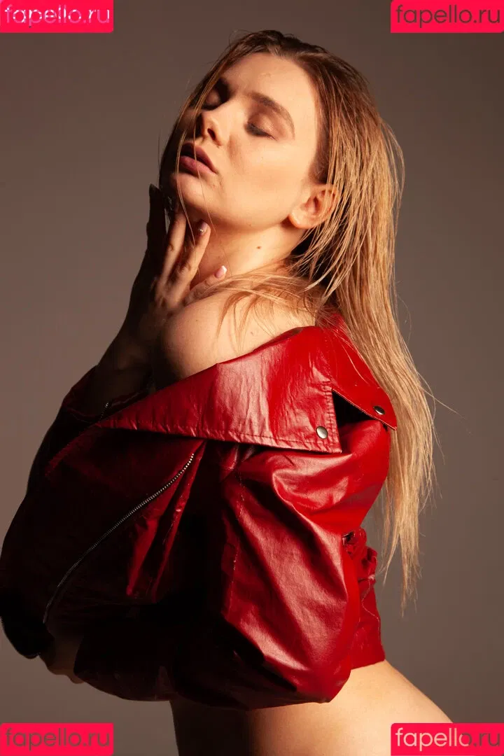 N__Tihomirova / Natali Tihomirova / natalia__tihomirovafanpage99 Onlyfans Photo Gallery 