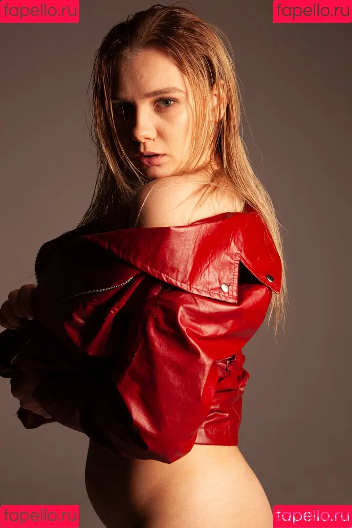 N__Tihomirova / Natali Tihomirova / natalia__tihomirovafanpage99 Onlyfans Photo Gallery 