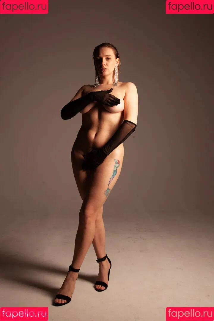 N__Tihomirova / Natali Tihomirova / natalia__tihomirovafanpage99 Onlyfans Photo Gallery 