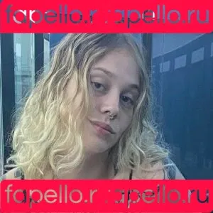 Gwen Stacy / Spider-Man / emstonelove Onlyfans Photo Gallery 