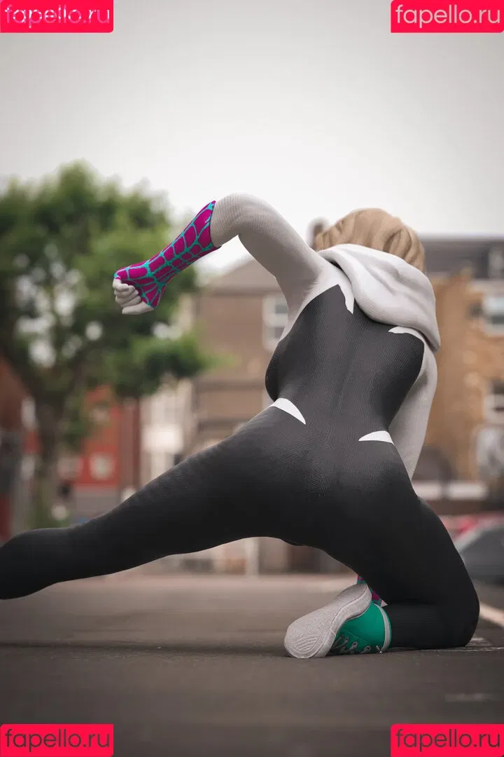 Gwen Stacy / Spider-Man / emstonelove Onlyfans Photo Gallery 