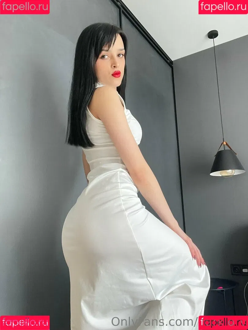 darklaurie / darklory / lory19_00 Onlyfans Photo Gallery 