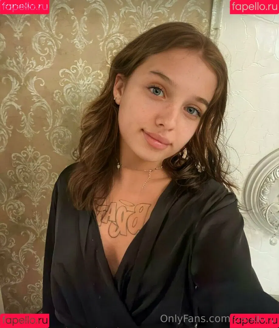 darklaurie / darklory / lory19_00 Onlyfans Photo Gallery 