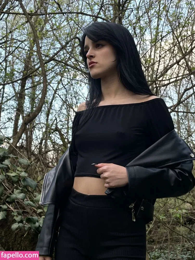 darklaurie / darklory / lory19_00 Onlyfans Photo Gallery 