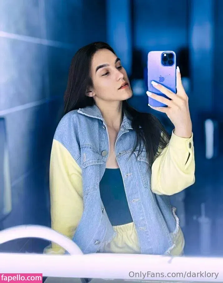 darklaurie / darklory / lory19_00 Onlyfans Photo Gallery 