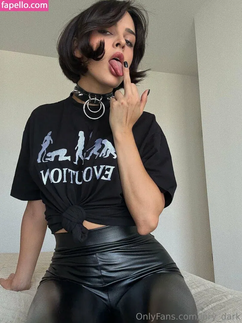 darklaurie / darklory / lory19_00 Onlyfans Photo Gallery 