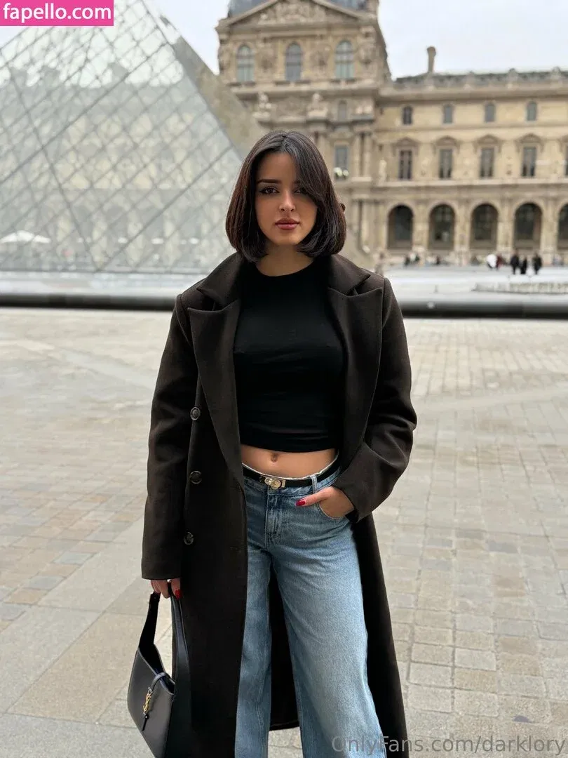 darklaurie / darklory / lory19_00 Onlyfans Photo Gallery 