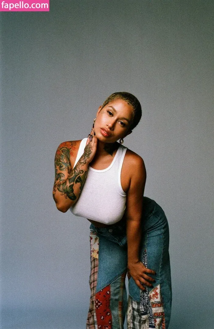 Moonformation / moonformation.us Onlyfans Photo Gallery 