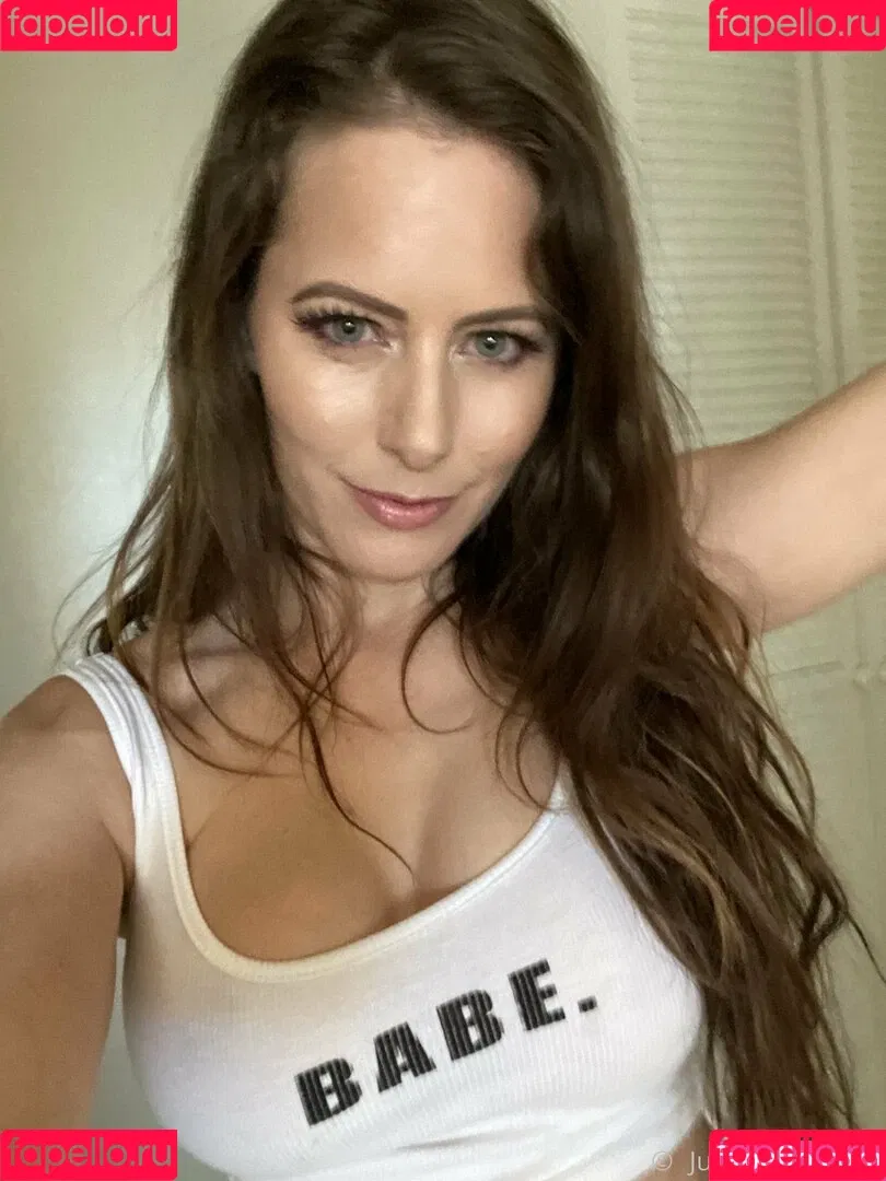 justine.fun / justinejakobs Onlyfans Photo Gallery 