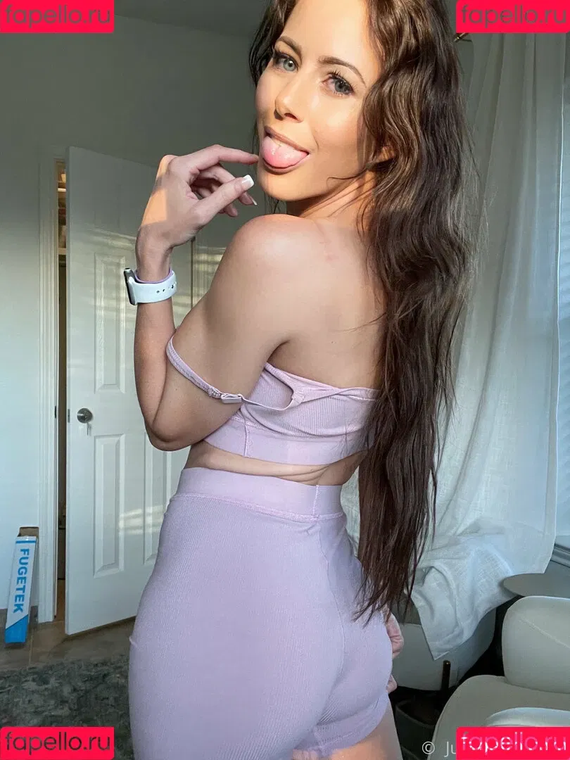 justine.fun / justinejakobs Onlyfans Photo Gallery 