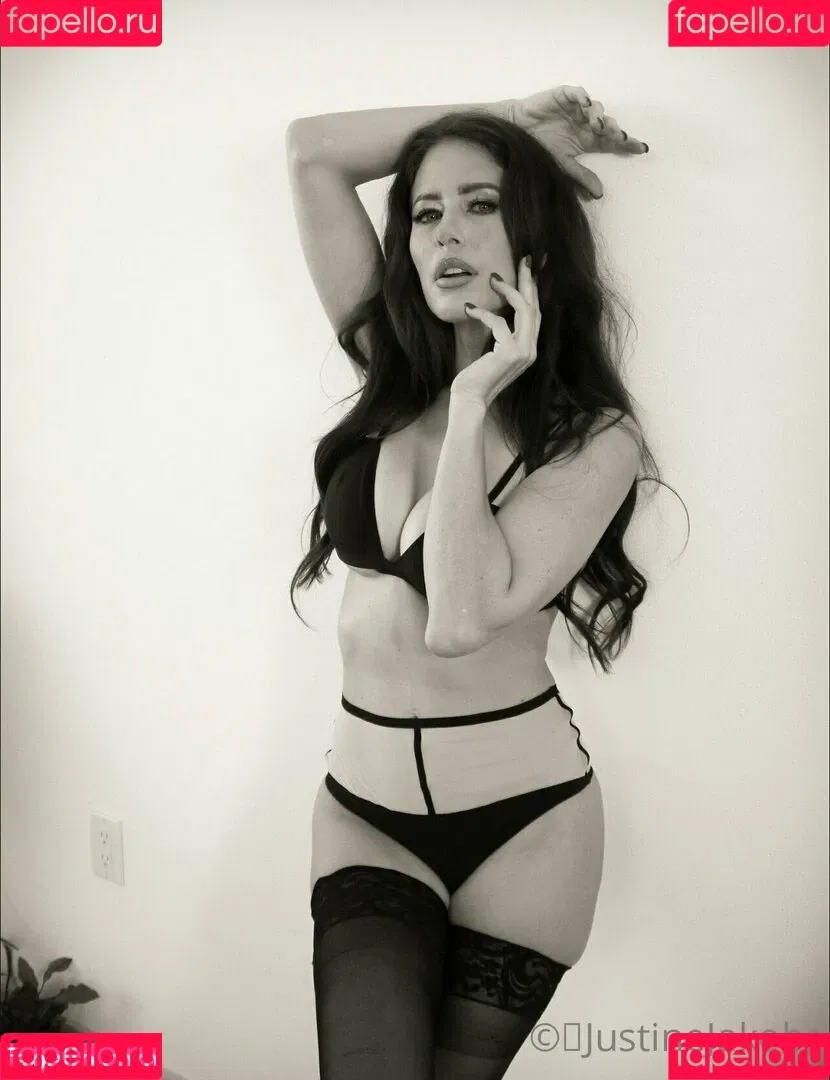 justine.fun / justinejakobs Onlyfans Photo Gallery 