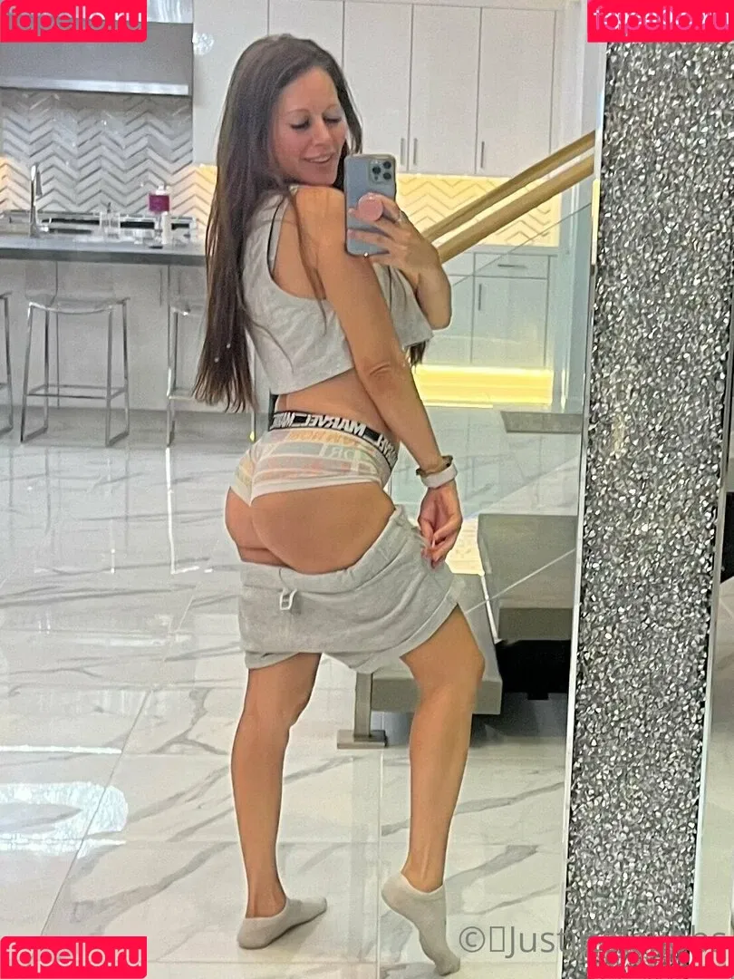 justine.fun / justinejakobs Onlyfans Photo Gallery 