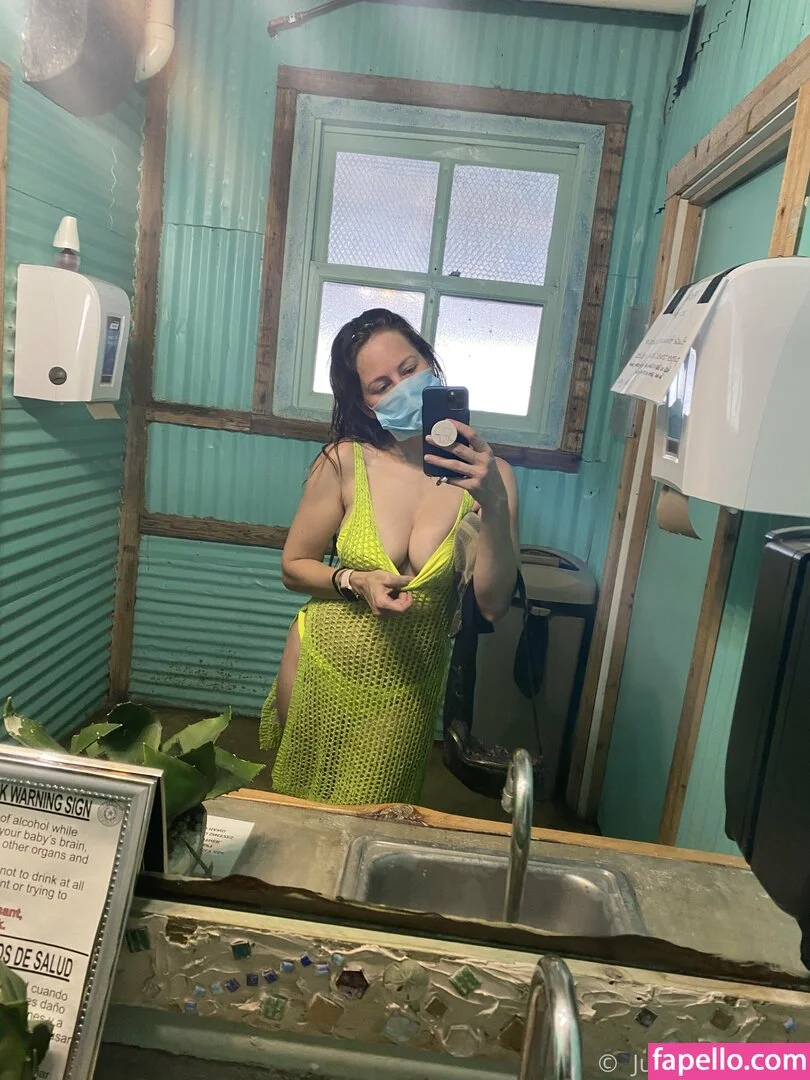 justine.fun / justinejakobs Onlyfans Photo Gallery 