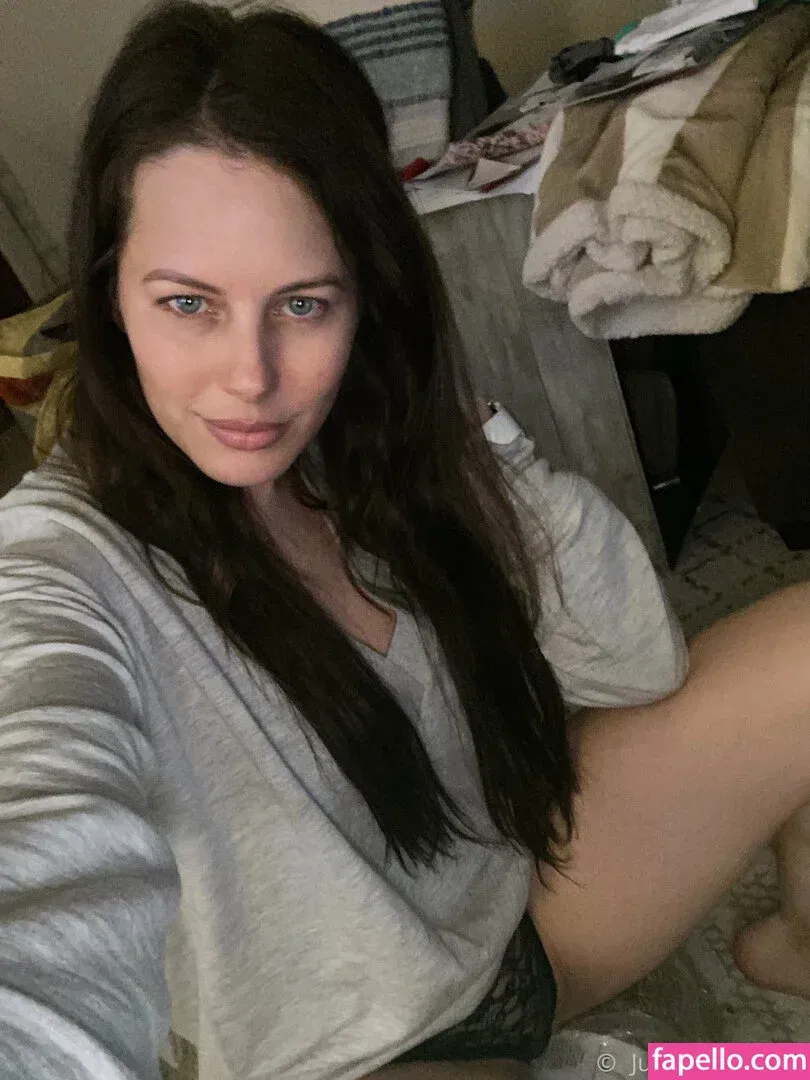 justine.fun / justinejakobs Onlyfans Photo Gallery 