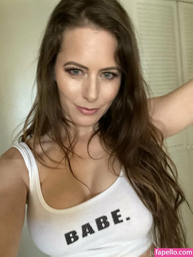 justine.fun / justinejakobs Onlyfans Photo Gallery 