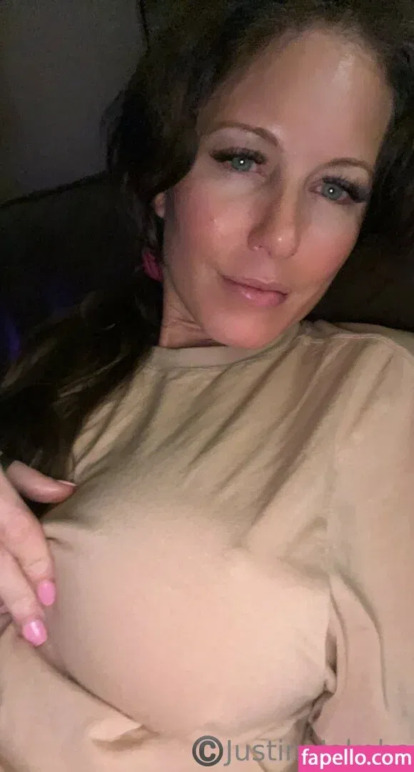 justine.fun / justinejakobs Onlyfans Photo Gallery 