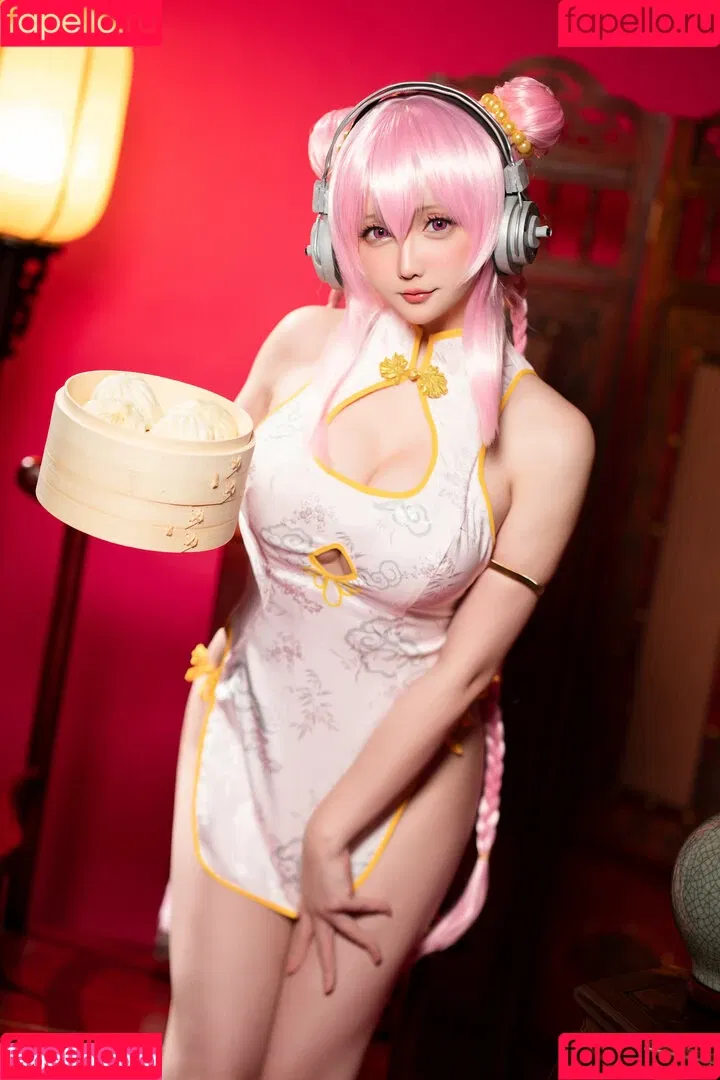 Hoshilily / hoshilily1 / hoshilily_cos / 星之迟迟 Onlyfans Photo Gallery 