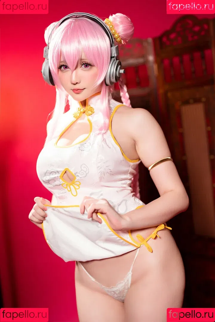 Hoshilily / hoshilily1 / hoshilily_cos / 星之迟迟 Onlyfans Photo Gallery 